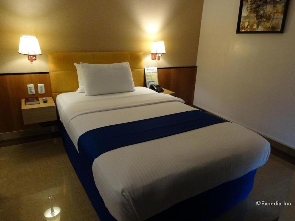 Blueberry Tourist Hotel Davao Exterior foto