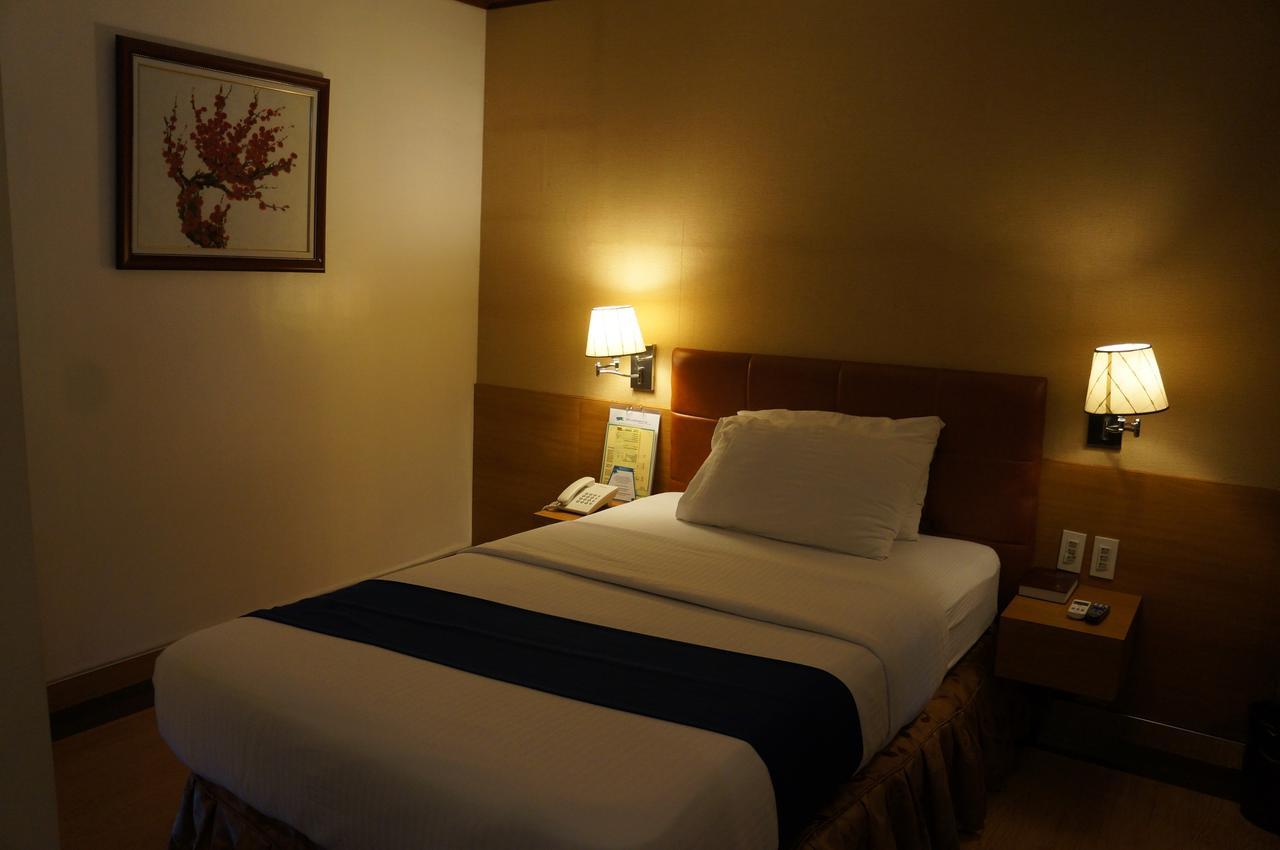 Blueberry Tourist Hotel Davao Exterior foto